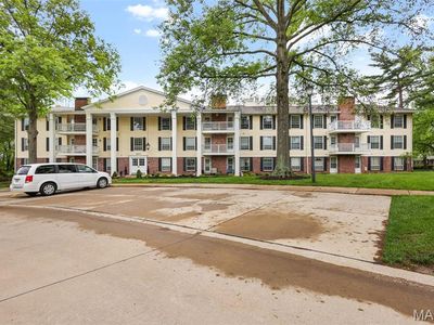 1511 Hampton Hall Dr APT 22, Chesterfield, MO, 63017