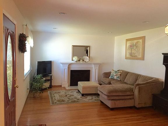 4th image of 1053 Huntingdon Dr