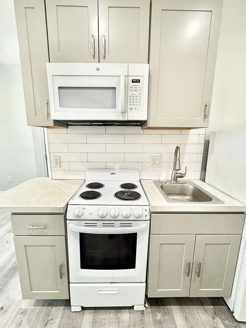 5002 Walnut Street — Photo 4