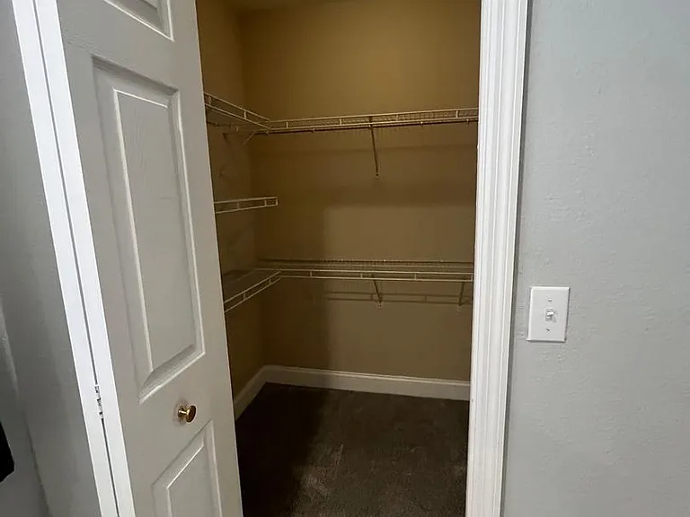 410 Tradition Ln — Photo 24