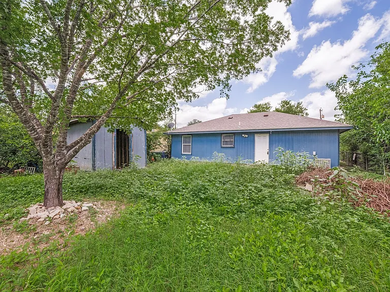 342 Consuelo — Photo 25