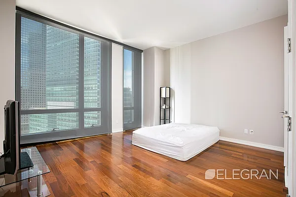 Rented by (Legacy) Elegran | media 16