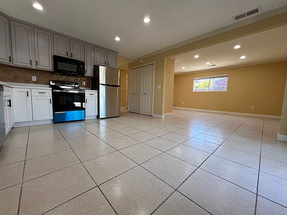 4th image of 642 N 2nd St Unit B