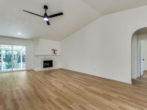 3rd image of 2023 Brentwood Ln