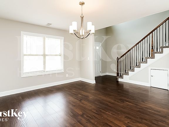3rd image of 1186 Ewing Way