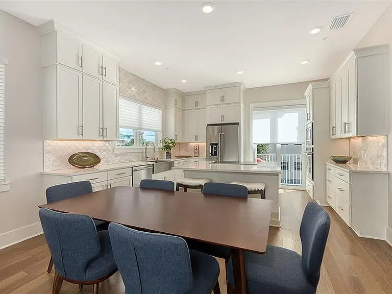 512 Laurel Park Dr — Photo 15