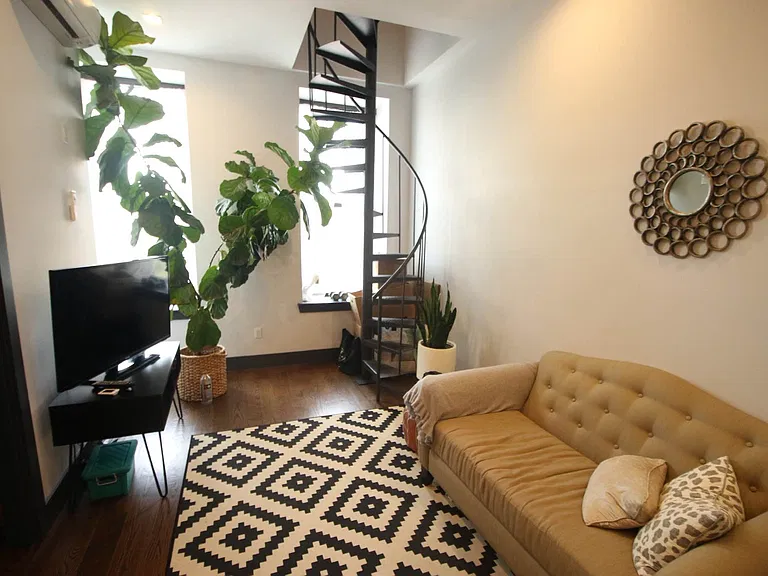 42 W 126th St #4B — Photo 5