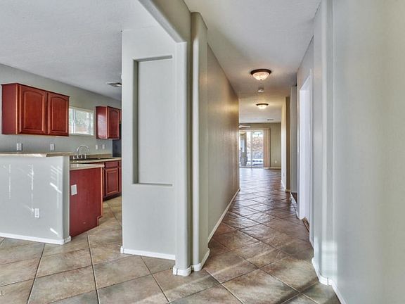 4th image of 25244 W La Mont Ave