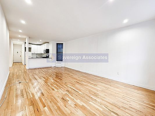 1st image of 141 W 116th St #3D