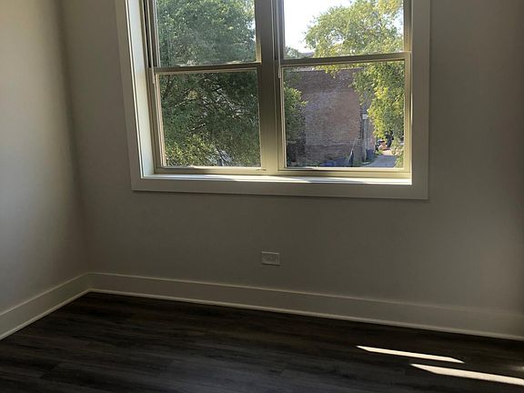 5th image of 6632 S Kenwood Ave #M