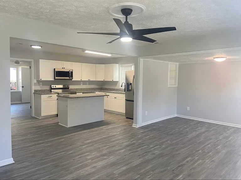 6 Dotson Dr — Photo 2