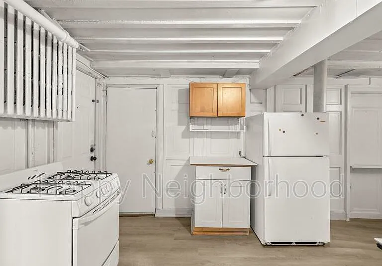216 E Main St #9 — Photo 7