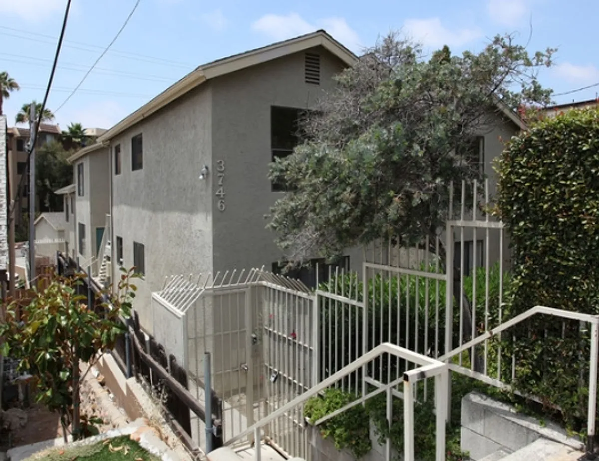 Building Photo - 3746 Swift Ave #6