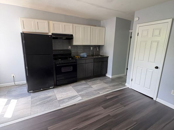 42 S 12th St APT 1