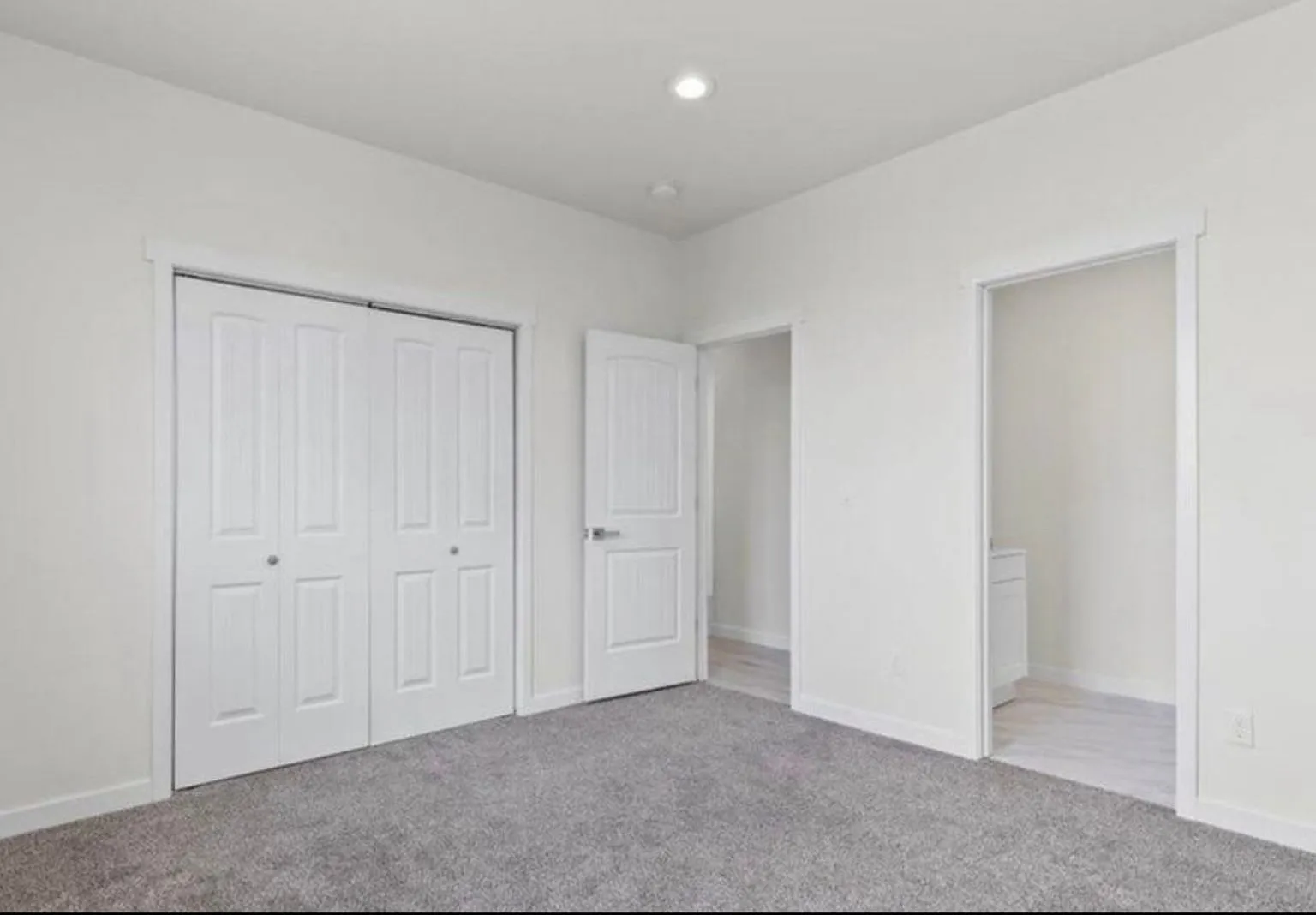 West Valley Stunning Duplex — Photo 4