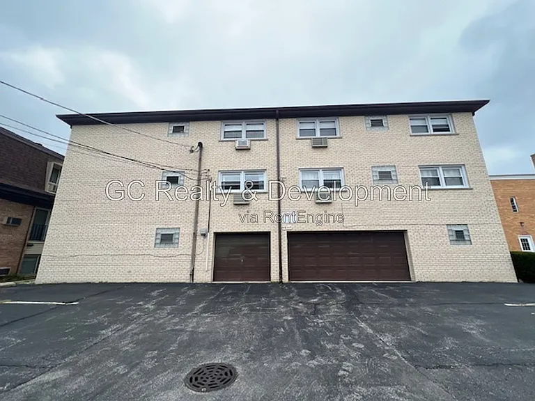 1247 E Washington St #202 — Photo 16