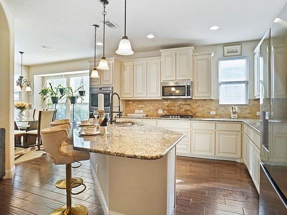 4th image of 4308 Cherry Ln