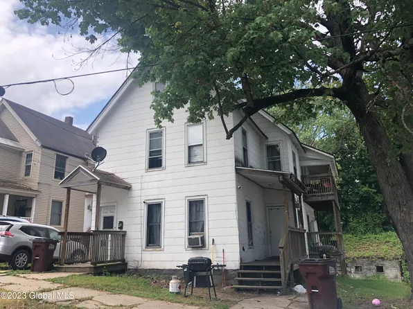 52 Montgomery Street, Gloversville, NY 12078