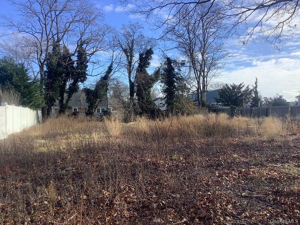1st image of 201 Phyllis Drive