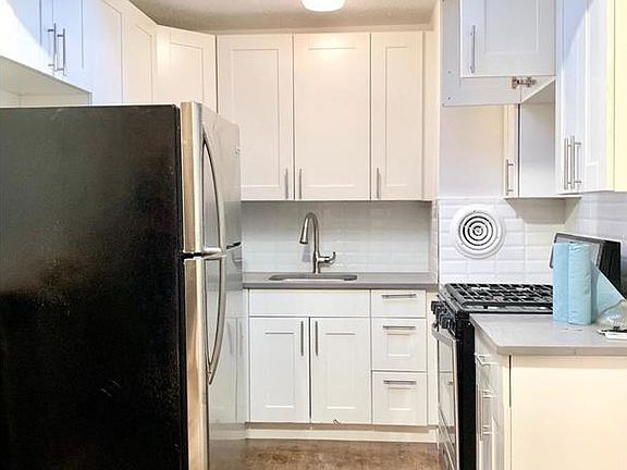 4th image of 119 Suydam St #2