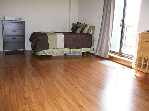 3rd image of 6425 Broadway APT 12C