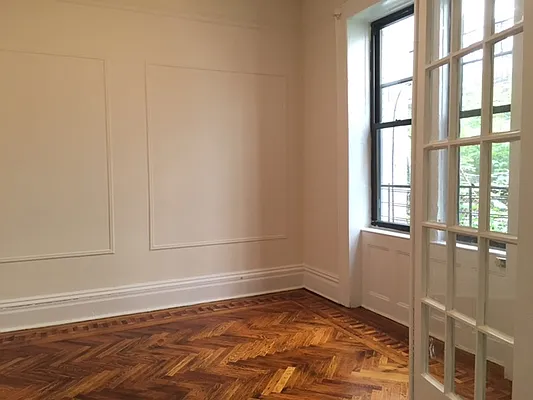 Rented by Metropolitan Equities | media 20