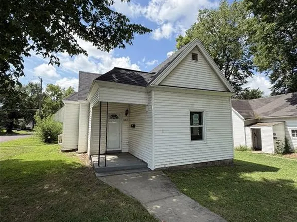 1022 E 9th St, Sedalia, MO 65301