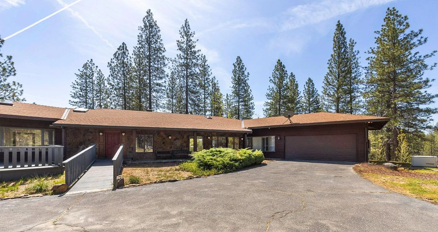 10379 McMahon Rd photo 1