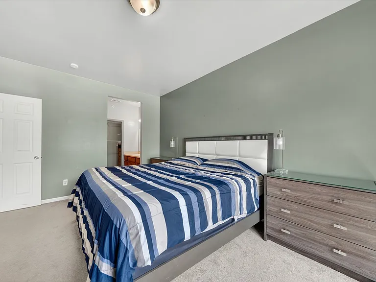 23668 Northstone Village Dr — Photo 16