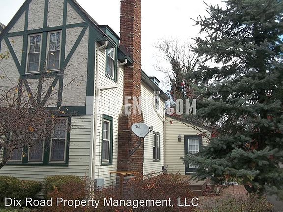 3rd image of 1220 Park Ave