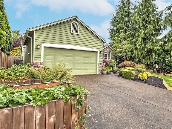 2nd image of 2099 NE Sundown Ct