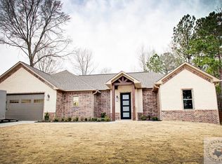 520 Mitchell Ryan, Wake Village, TX 75501