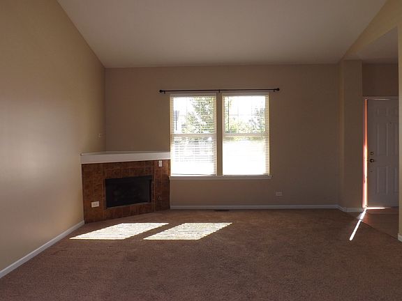 4th image of 724 S Winchester Dr