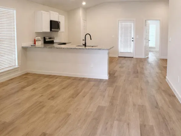 6302 Virginia Ave, Lubbock, TX 79407