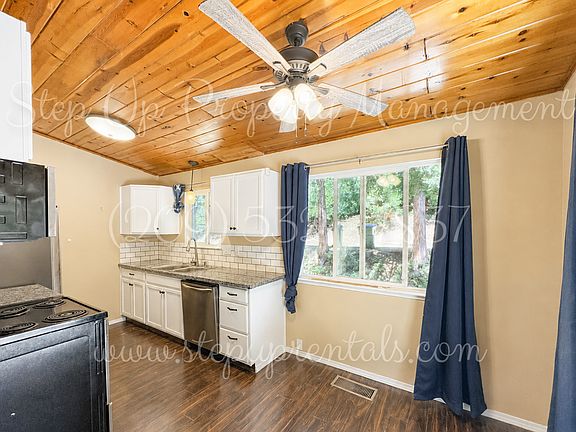 4th image of 22400 Broken Bough Ln