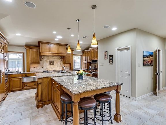 4th image of 11406 Crest Brook Dr