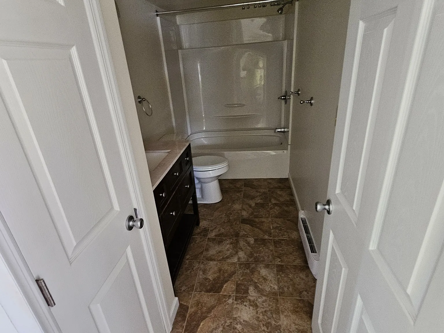 3 bed, 1500 sqft, $1,300 — Photo 4