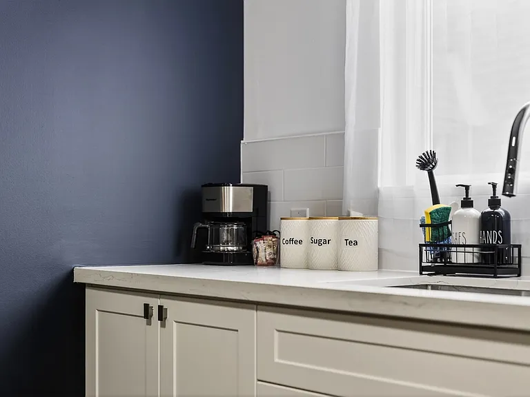 610 King St E #1 — Photo 9