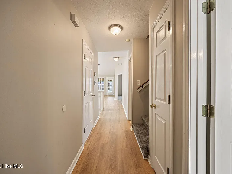 435 Northrop Pl — Photo 8