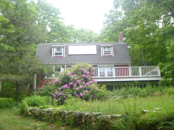30 Old Coach Rd, Charlestown, RI 02813