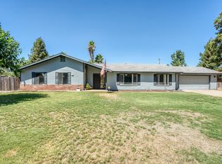 12284 Trieste Dr, Madera, CA 93636
