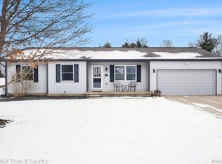 8131 Fox Hollow Rd, Goodrich, MI 48438