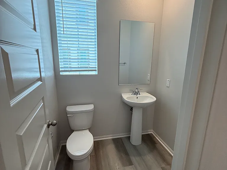 40475 Melrose Dr — Photo 4