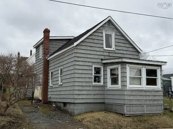 426 Pleasant St, New Glasgow, NS B2H 2Z3