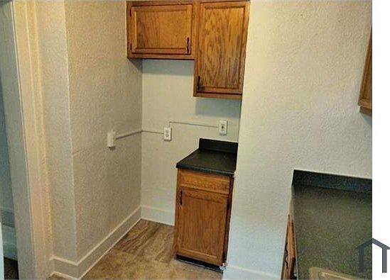 3rd image of 164 Baldwin Ave #D