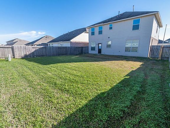 5th image of 19 Leisure Shore Ct