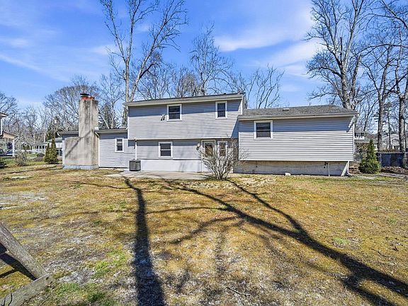 4th image of 1103 Chelsea Rd