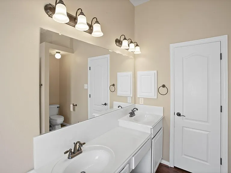 8305 Spinnaker Bay Ln — Photo 14