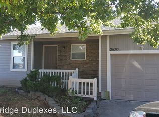 2670 S Glenview Ave, Springfield, MO 65804