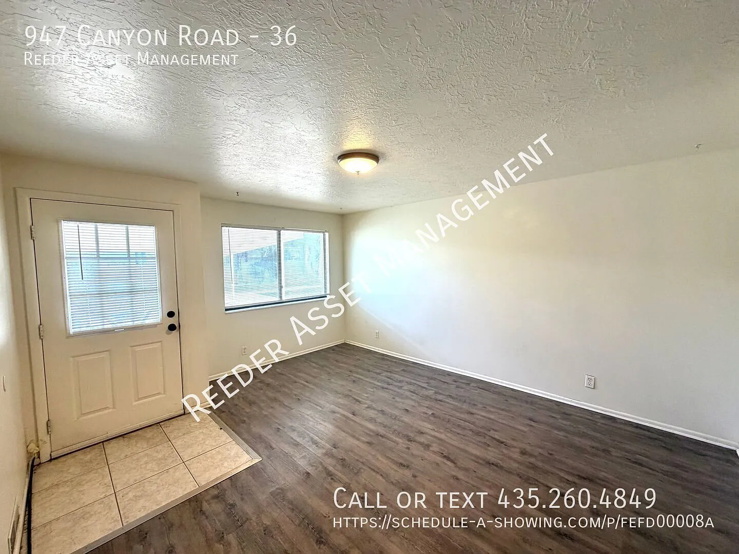 Twin Home 3 Bedroom 2 Bathroom Single-level apartment with Covered Parking! — Photo 2